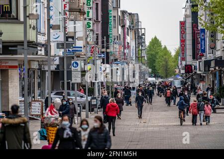 Zona pedonale, via dello shopping, Marktstrasse a Oberhausen, durante il terzo blocco, nella crisi di Corona, NRW, Germania, Foto Stock