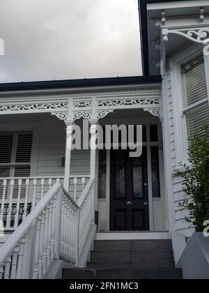 AUCKLAND, NUOVA ZELANDA - Apr 27, 2021: Vista di una moderna villa vittoriana a Ponsonby. Foto Stock