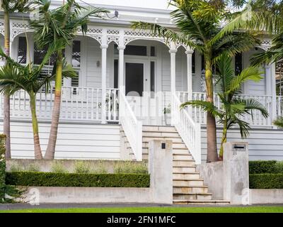 AUCKLAND, NUOVA ZELANDA - Apr 27, 2021: Vista di una moderna villa vittoriana a Ponsonby. Foto Stock