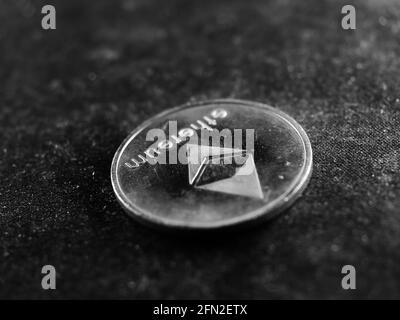 Immagine in scala di grigi della valuta criptata Foto Stock