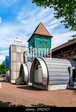 Museo di Worms alla storica mura della città, Germania. - Museo di Worms mit historiischer Stadtmauer Foto Stock