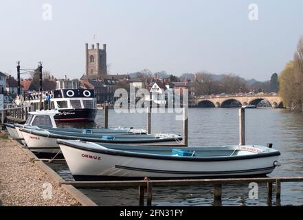 Lancia Henley ormeggiato sul Tamigi Foto Stock