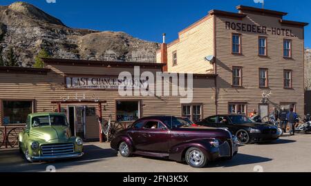 13/5/21 - sono in vendita il Last Chance Saloon e il Roscerer Hotel di Wayne, Alberta. Hanno aperto nel 1913. Si dice che il salone abbia un piano, viole Foto Stock