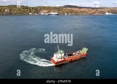 Il traghetto 'james imo 8034203' parte da Feolin, Isola del Giura per attraversare il suono di Islay a Port Askaig, Islay. Foto Stock