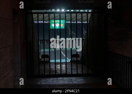 Berlino, Germania. 13 maggio 2021. Berlino, Olympiastadion 13.05.21: Stadio vuoto durante la partita finale tra RB Leipzig e Borussia Dortmund. Foto: Pressefoto Credit: Mika Volkmann/Alamy Live News Foto Stock