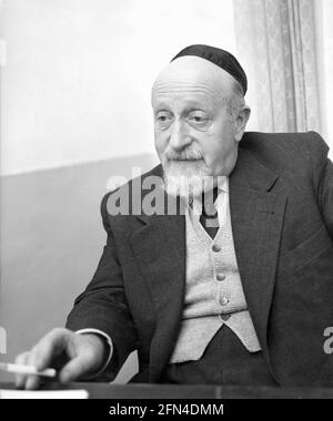 Eichmann, Adolf, 19.3.1906 - 1.6.1962, funzionario tedesco delle SS, processo di Eichmann, 2.4.- 15.12.1961, Witness Phillip Pinhas Freudiger, SOLO PER USO EDITORIALE Foto Stock