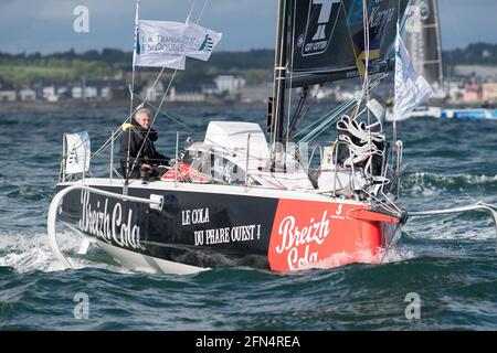 Concarneau, Francia. 13 maggio 2021. Gildas Mahe, Breizh Cola durante la Transat en Double 2021 ( Concarneau - Saint-Barthelemy ), inizia la corsa di vela Figaro 3 Beneteau il 13 maggio 2021 a Concarneau, Francia - Foto Nicolas Pehe/DPPI Credit: DPPI Media/Alamy Live News Foto Stock