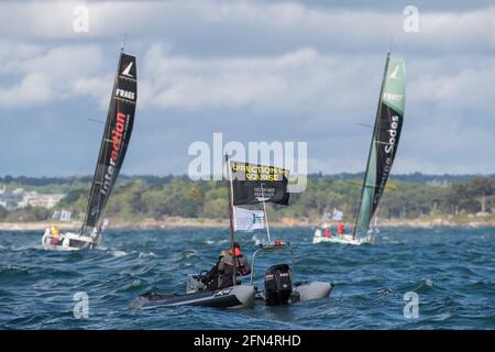 Concarneau, Francia. 13 maggio 2021. Direction de course durante la Transat en Double 2021 ( Concarneau - Saint-Barthelemy ), inizia la corsa di vela Figaro 3 Beneteau il 13 maggio 2021 a Concarneau, Francia - Foto Nicolas Pehe/DPPI Credit: DPI Media/Alamy Live News Foto Stock