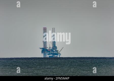 Piattaforma petrolifera offshore a Kribi, Camerun Foto Stock