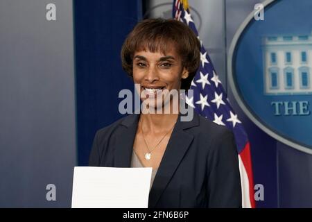 Il 14 maggio 2021, il presidente del consiglio dei consulenti economici della Casa Bianca Cecilia Rouse parla ad un briefing stampa alla Casa Bianca di Washington.Credit: Yuri Grippas/Pool via CNP /MediaPunch Foto Stock