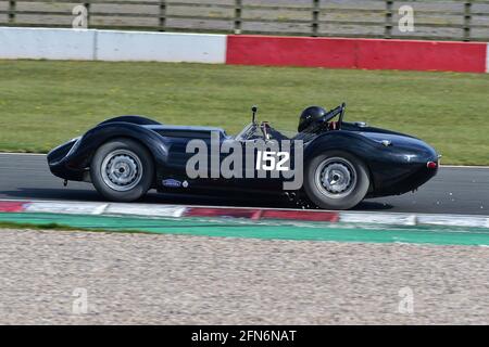 John Spiers, TIFF Needell, Lister Jaguar Knobbly, RAC Woodcote Trophy, Stirling Moss Trophy, Per le vetture sportive Pre - 61, Donington Historic Festival, Do Foto Stock