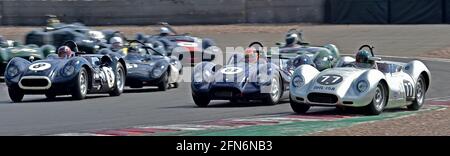 La rara vista di un trio di Lister Knobbly's Rounding Redgate, Tarek Mahmoud, Nigel Greensall, Lister Knobbly, Tony Wood, Will Nuthall, Lister bussato Foto Stock