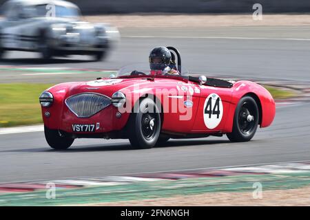 Kerry Wilson, Marek Reichman, Austin Healey 100M, RAC Woodcote Trophy, Stirling Moss Trophy, Per le vetture sportive Pre - 61, Donington Historic Festival, Do Foto Stock