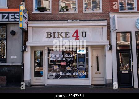 Noleggio Bike Shop Bike4U ad Amsterdam Paesi Bassi 22-3-2020 Foto Stock