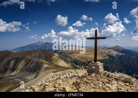 Vista dalla cima Bastiments (Ripollès, Catalogna, Spagna, Pirenei) ESP: Viste desde la cumbre del Bastiments (Ripollès, Cataluña, España) Foto Stock