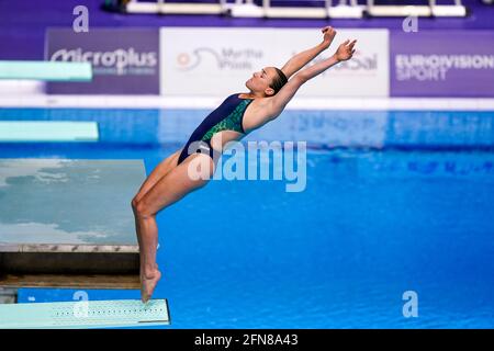 BUDAPEST, UNGHERIA - MAGGIO 15: Clare Cryan d'Irlanda gareggia nella primavera delle donne 3M durante il LEN European Aquatics Championships Diving alla Duna Arena il 15 maggio 2021 a Budapest, Ungheria (Foto di Andre Weening/Orange Pictures) Foto Stock