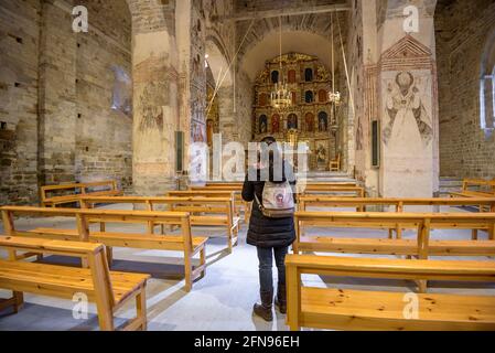 Chiesa romanica di Santa Maria de Cap d'Aran, a Tredòs, Interior views (Valle d'Aran, Catalogna, Spagna) ESP: Iglesia románica de Cap d'Aran, Tredòs Foto Stock