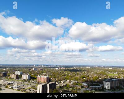 8 maggio 2021 Cumulus nuvole sulla città di Londra Ontario Canada. Aereo Luke Durda/Alamy Foto Stock