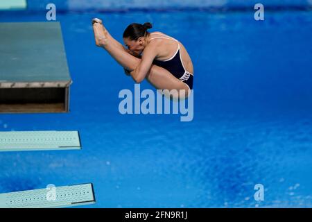 Budapest, Ungheria. 15 maggio 2021. BUDAPEST, UNGHERIA - MAGGIO 15: Viktoriya Kesar dell'Ucraina in gara nella finale della Springboard femminile 3M durante il LEN European Aquatics Championships Diving alla Duna Arena il 15 maggio 2021 a Budapest, Ungheria (Foto di Andre Weening/Orange Pictures) Credit: Orange Pics BV/Alamy Live News Foto Stock