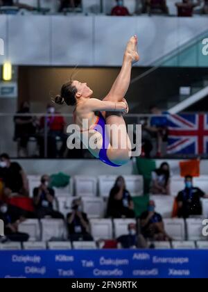 Budapest, Ungheria. 15 maggio 2021. BUDAPEST, UNGHERIA - MAGGIO 15: Inge Jansen dei Paesi Bassi in gara nella finale della Springboard femminile 3M durante il LEN European Aquatics Championships Diving alla Duna Arena il 15 maggio 2021 a Budapest, Ungheria (Foto di Andre Weening/Orange Pictures) Credit: Orange Pics BV/Alamy Live News Foto Stock