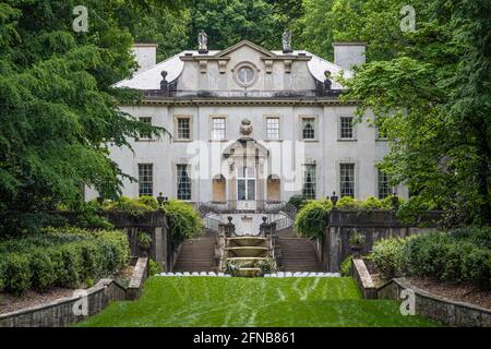 La Swan House, completata nel 1928 come ex residenza di Edward e Emily Inman, ora parte dell'Atlanta History Center a Buckhead, Atlanta. Foto Stock