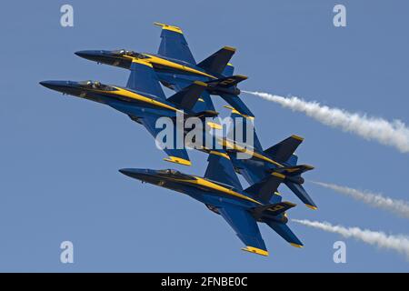 Melbourne, Stati Uniti. 16 maggio 2021. Gli US Navy Blue Angels si esibiscono al Great Florida Air Show presentato da Northrup Grumman a Melbourne, Florida, sabato 15 maggio 2021. Foto di Joe Marino/UPI Credit: UPI/Alamy Live News Foto Stock