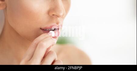 Integratori, vitamine, antidepressivi, antidolorifici per la salute e la bellezza a casa Foto Stock