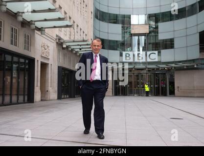 Londra, Regno Unito. 16 maggio 2021. Londra, Regno Unito, . Andrew Marr lascia gli studi della BBC dopo aver presentato il suo spettacolo "The Andrew Marr Show". Credit: Mark Thomas/Alamy Live News Foto Stock