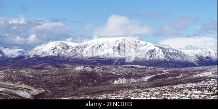 Beinn a Ghlo montagna massiccio Scottish Highlands vedere da est Foto Stock