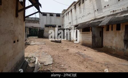 Prigione abbandonata nell'ex Forte Ussher ad Accra, Ghana. Foto Stock