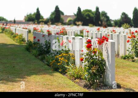 Fotografie scattate al Tyne Cot Cemetery in estate. Foto Stock