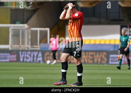 Benevento, Italia. 16 maggio 2021. Adolfo Gaich (Benevento Calcio) durante Benevento Calcio vs FC Crotone, Serie calcistica italiana A match a Benevento, Italy, May 16 2021 Credit: Independent Photo Agency/Alamy Live News Foto Stock