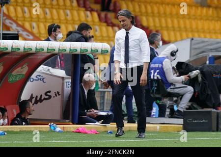 Benevento, Italia. 16 maggio 2021. Allenatore Filippo Inzaghi (Benevento Calcio) durante Benevento Calcio vs FC Crotone, Serie calcistica Italiana A Benevento, Italia, Maggio 16 2021 Credit: Independent Photo Agency/Alamy Live News Foto Stock