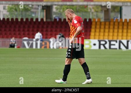 Benevento, Italia. 16 maggio 2021. Kamil Glik (Benevento Calcio) durante Benevento Calcio vs FC Crotone, Serie calcistica italiana A match a Benevento, Italy, May 16 2021 Credit: Independent Photo Agency/Alamy Live News Foto Stock