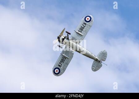 1938 Gloster Gladiator (K7985) in aereo al Season Premiere Drive-in Airshow di Shuttleworth, Old Warden, domenica 2 maggio 2021 Foto Stock