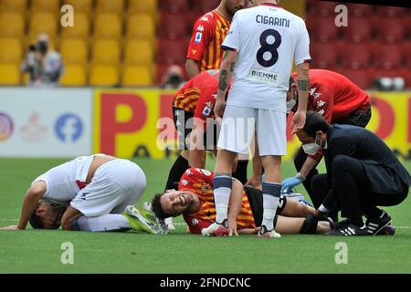 Benevento, Italia. 16 maggio 2021. Artur Ionita giocatore di Benevento, durante la partita della serie italiana UN campionato tra Benevento vs Crotone risultato finale 1-1, partita disputata allo stadio Ciro Vigorito. Benevento, 16 maggio 2021. (Foto di Vincenzo Izzo/Sipa USA) Credit: Sipa USA/Alamy Live News Foto Stock