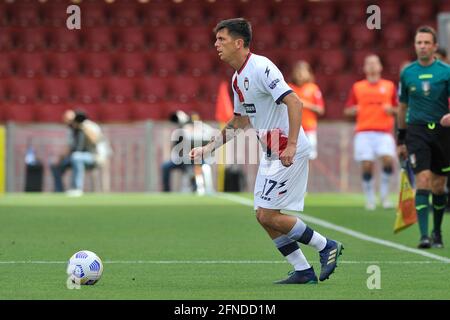 Benevento, Italia. 16 maggio 2021. Salvatore Molina giocatore di Crotone, durante la partita della serie italiana UN campionato tra Benevento vs Crotone risultato finale 1-1, partita disputata allo stadio del Ciro Vigorito. Benevento, 16 maggio 2021. (Foto di Vincenzo Izzo/Sipa USA) Credit: Sipa USA/Alamy Live News Foto Stock