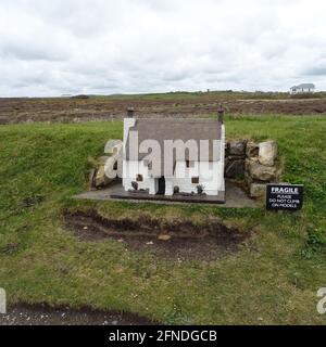 Modello Village terre fine, Coastpath Cornwall, Inghilterra, Regno Unito . 05,05,2021. sab sulle rocce rocciose, Lands fine Cornovaglia Foto Stock