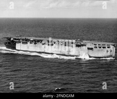 HMS Argus al mare Foto Stock