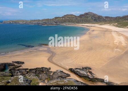 Vista aerea della spiaggia di Kiloran Bay sull'Isola di Colonsay, Inner Hebrides, Argyll e Bute, Scozia Foto Stock