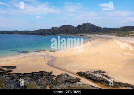 Vista aerea della spiaggia di Kiloran Bay sull'Isola di Colonsay, Inner Hebrides, Argyll e Bute, Scozia Foto Stock