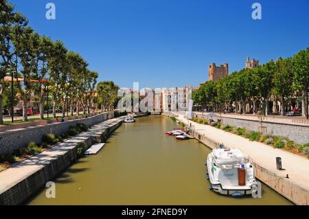 Canal du Midi, Narbonne, dipartimento di Aude nella regione di Occitania, Francia Foto Stock