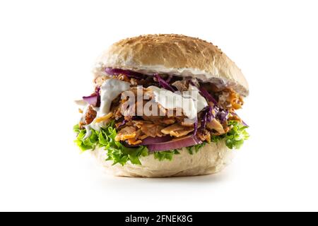 Pollo isolato kebab Burger aspetto gustoso e servito con verdure succose e Yummy mayo. Foto Stock