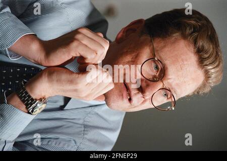 Guido Westerwelle, MDB, Segretario Generale del FDP, durante un'intervista nel suo ufficio di Bonn nella Casa Thomas Dehler. [traduzione automatizzata] Foto Stock