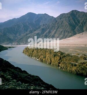 La valle dell'Indo a Chilas. [traduzione automatizzata] Foto Stock