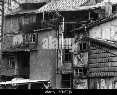 Case a Mühlhausen, in Turingia, dopo la riunificazione. [traduzione automatizzata] Foto Stock