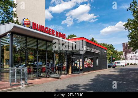 Burger King Drive in fast food a Landsberger Allee 119, Prenzlauer Berg, Berlino Foto Stock