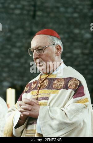 Il Cardinale Friedrich Wetter, Arcivescovo di Monaco e Freising. [traduzione automatizzata] Foto Stock