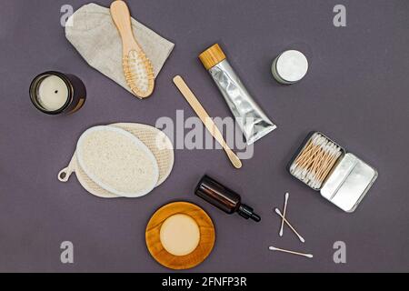 Set di zero rifiuti e igiene personale e cura riutilizzabili prodotti e cosmetici Foto Stock