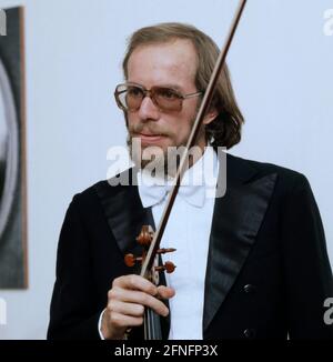 Gidon Kremer, violinista lettischer, Ritratto circa 1985. Gidon Kremer, violinista lettone, ritratto del 1985 circa. Foto Stock